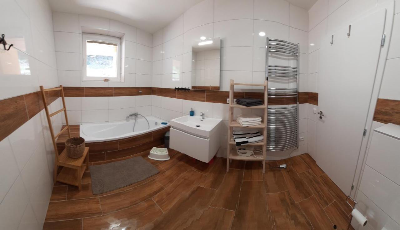 Vila Líšný 105 Zelezny Brod Exteriér fotografie